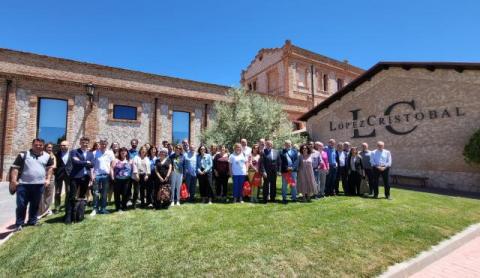 Foto de familia durante a Asemblea Xeral de Redel