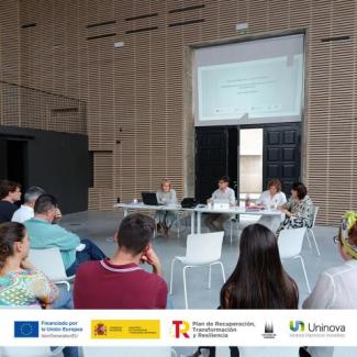 O Concello reuniuse cos sectores implicados e interesados (Horeca, ocio nocturno, comercio, empresas de distribución ou a propia veciñanza) para buscar a súa colaboración na definición do novo modelo da plataforma.